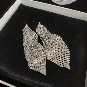 Silver Needle Triangle Sequins Irregular Earrings - Zambeel