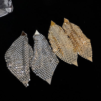 Silver Needle Triangle Sequins Irregular Earrings - Zambeel