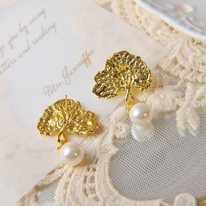 Simple Flower Pearl Earrings Fancy Fancy Light Luxury Earrings - Zambeel