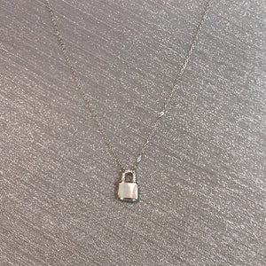 Simple Ins Special Interest Light Luxury Simple All - match S925 Sterling Silver Fritillary Lock Head Exquisite Necklace - Zambeel