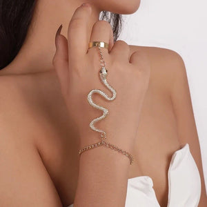 Simple Personality Irregular Alloy Serpentine Finger Chain - Zambeel