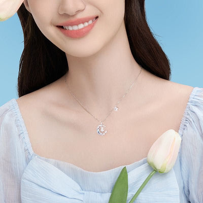 Sweet And Elegant Butterfly Necklace For Women Perfect For Moonlit Nights - Zambeel