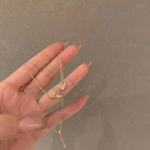 Tulip Lining Imitates Cat's Eyes In Elegant Keyboard Chain - Zambeel