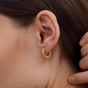 Twisted - Thread Ear Clips For Women Niche Design - Zambeel