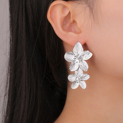 Women's Electroplated Alloy Non - fading Flower Earrings - Zambeel
