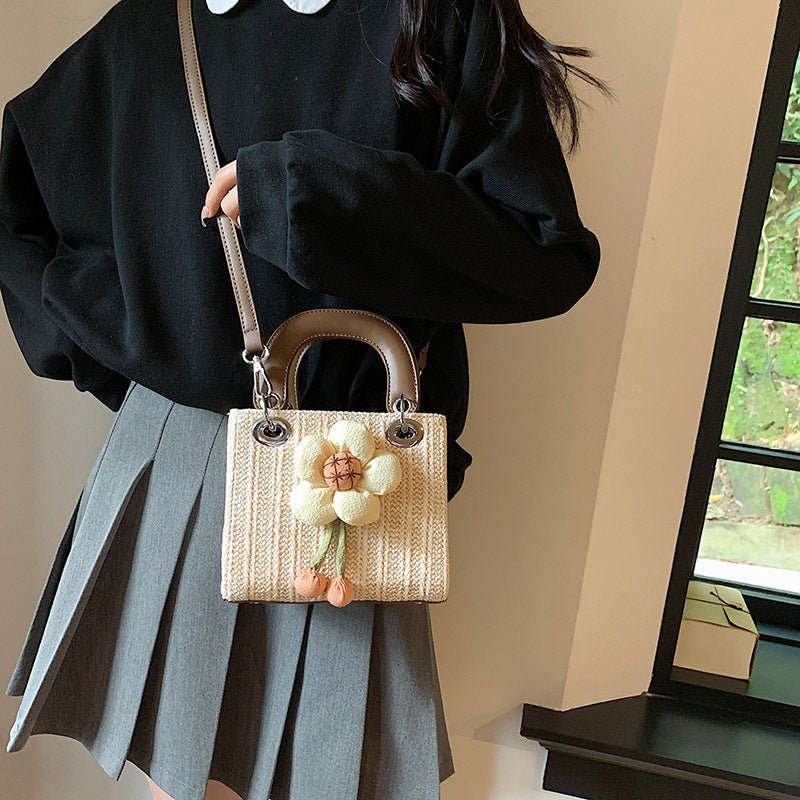 Women's Fashion Flower Weaving Straw Handbag - Zambeel