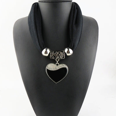 Women's Fashion Simple Heart - Shaped Pendant Scarf - Zambeel