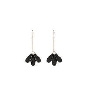 Womens Retro Fashion Petal Earrings - Zambeel