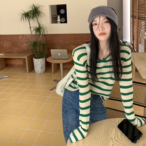 Womens V - neck Striped Knit Top With Long Sleeves - Zambeel