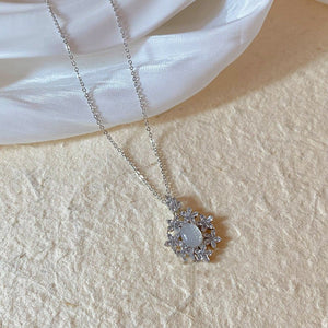 Zircon Flower Pendant Necklace For Ladies - Zambeel